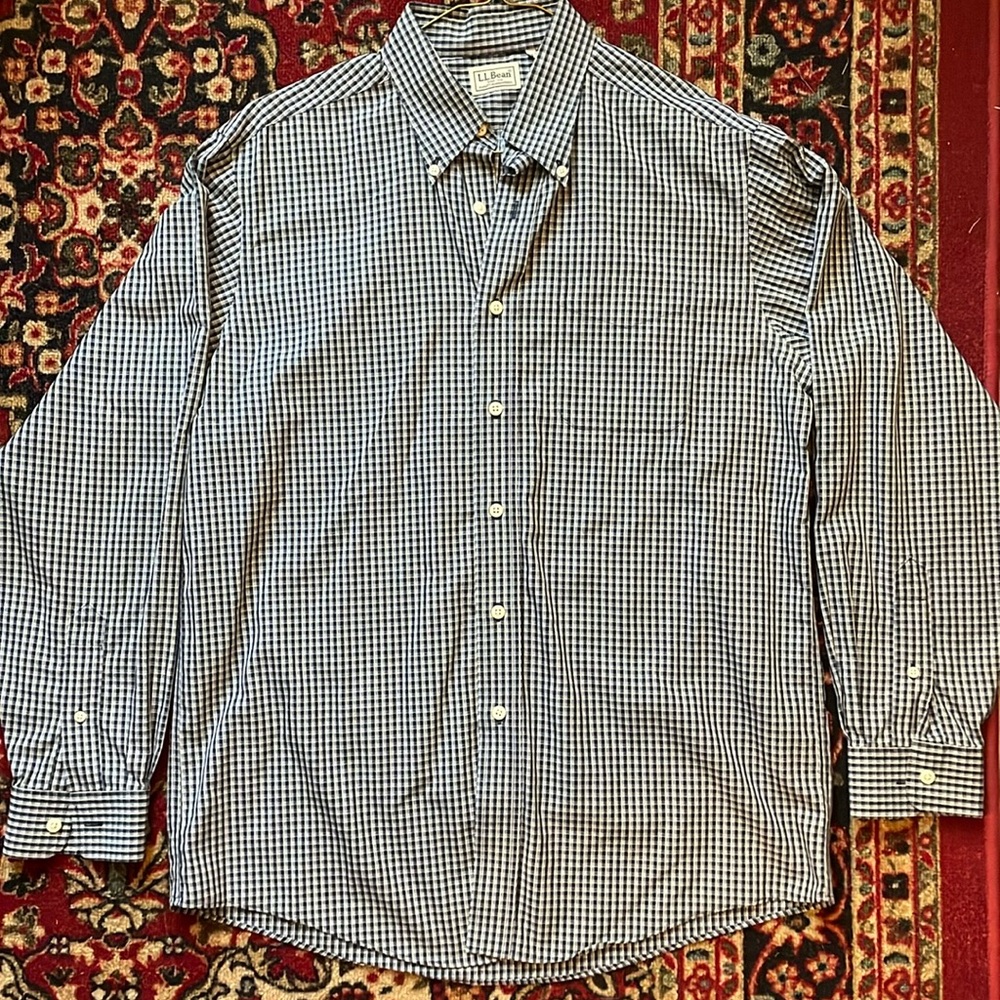 L.L Bean Long Sleeve Button Down Shirt Men’s Medium OTW48